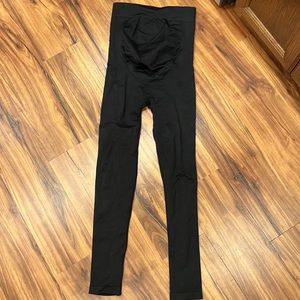 Maternity leggings size small